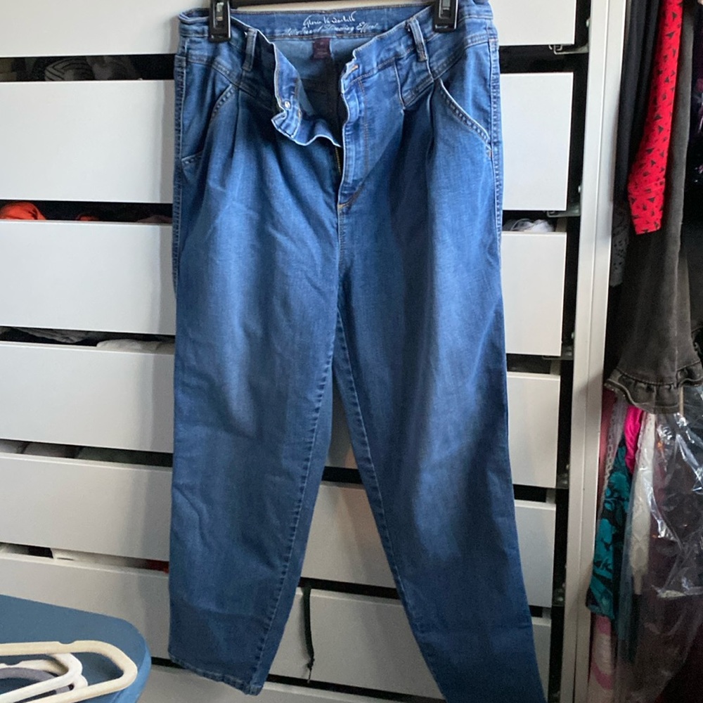 Pleated Gloria Vanderbilt Stretch Jeans - Picture 1 of 2